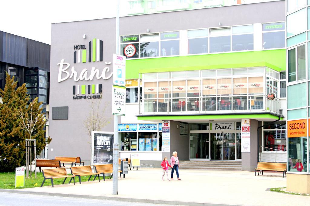 Hotel Branc, Garni Senica Exteriör bild